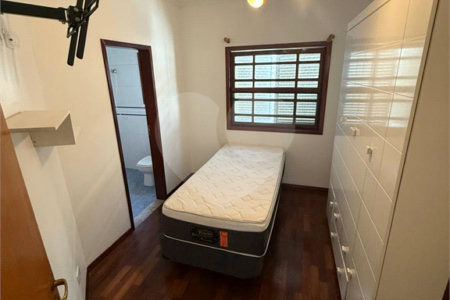 Casa à venda com 4 quartos, sendo 2 suítes,  no condomínio Arujá 5, Arujá - SP