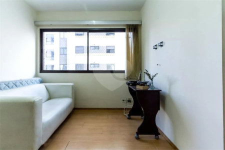 Apartamento à venda com 1 quarto em Indianópolis, São Paulo, SP