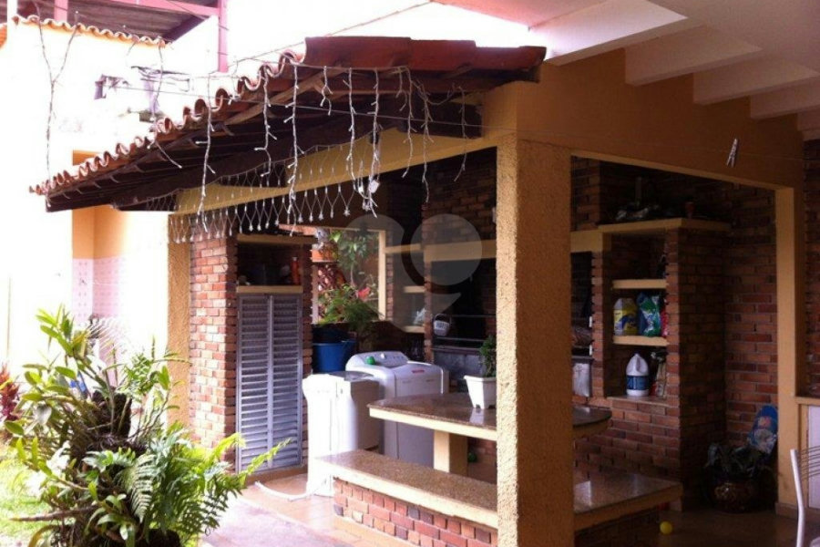 Casa à venda ou para alugar com 5 quartos, sendo 1 suíte, em Tremembé, São Paulo, SP