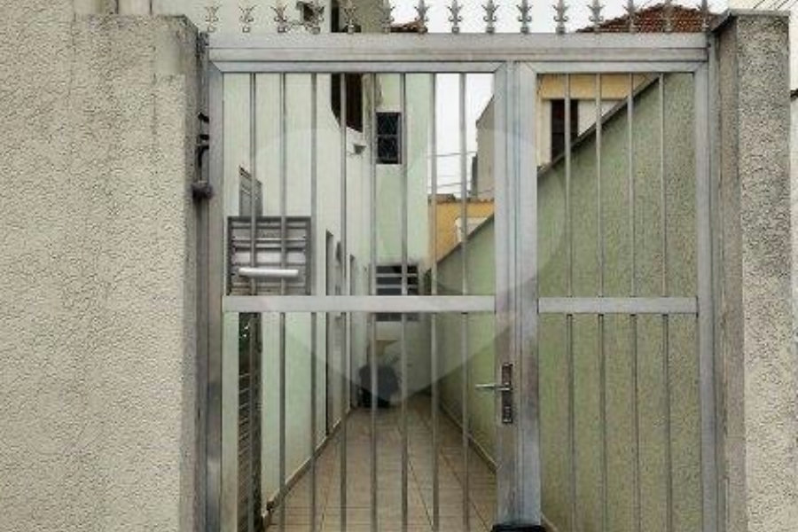 Sobrado à venda com 6 quartos em Santa Teresinha, São Paulo, SP