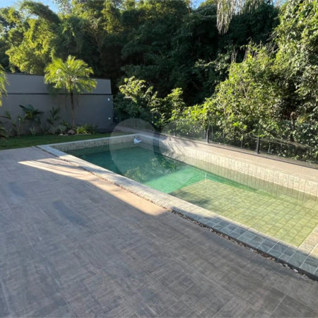 Casa à venda com 4 suítes no condomínio Residencial Granville, Atibaia - SP