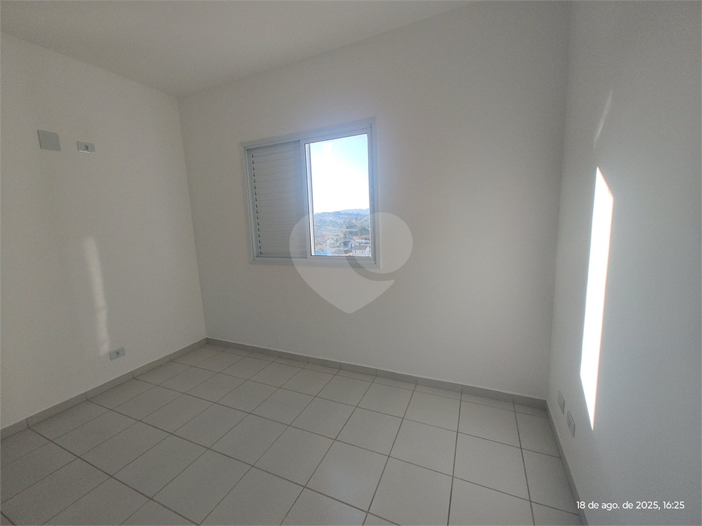 Apartamento para alugar com 2 quartos em Jardim das Palmeiras, Atibaia, SP