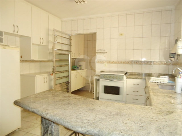 Sobrado à venda com 3 quartos, sendo 1 suíte,  em Jardim Peri, São Paulo, SP