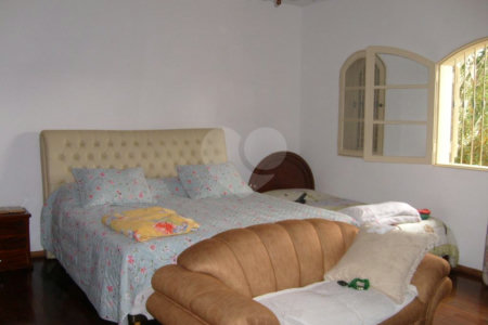 Casa à venda ou para alugar com 4 quartos, sendo 2 suítes,  no Centro, Vinhedo, SP