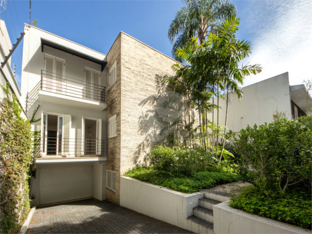 Casa à venda com 4 suítes em Vila Nova Conceição, São Paulo, SP