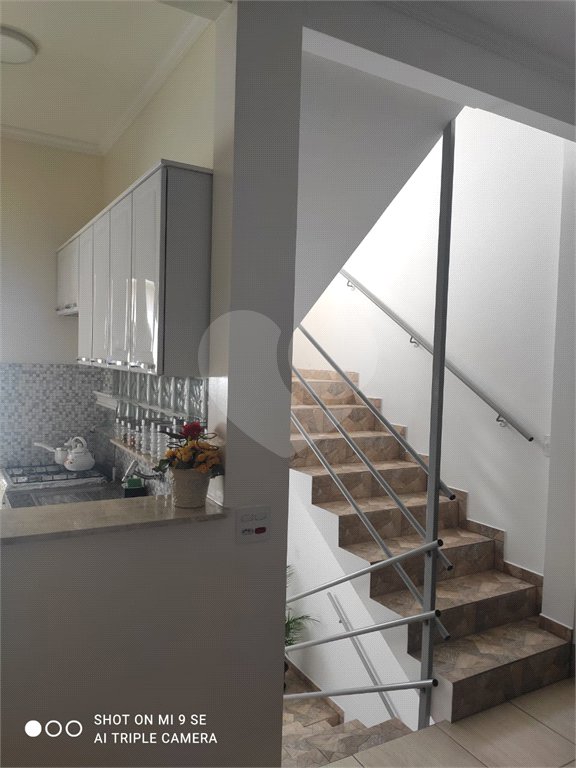 Sobrado à venda com 1 suíte em Jardim Luciana, Itaquaquecetuba, SP