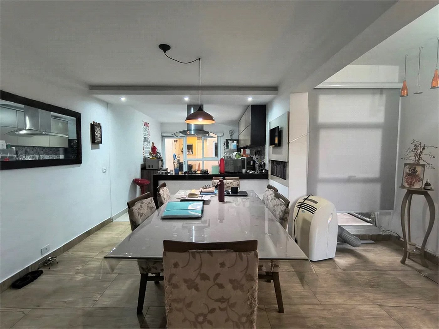 Sobrado à Venda MOBILIADO com 192m² no coração do Jardim Bonfiglioli