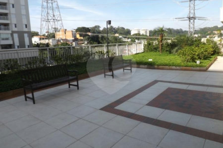 Apartamento à venda com 3 quartos, sendo 1 suíte, em Cidade São Francisco, São Paulo, SP
