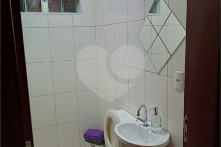 Sobrado à venda com 3 quartos, sendo 2 suítes,  em Jardim Wanel Ville V, Sorocaba, SP