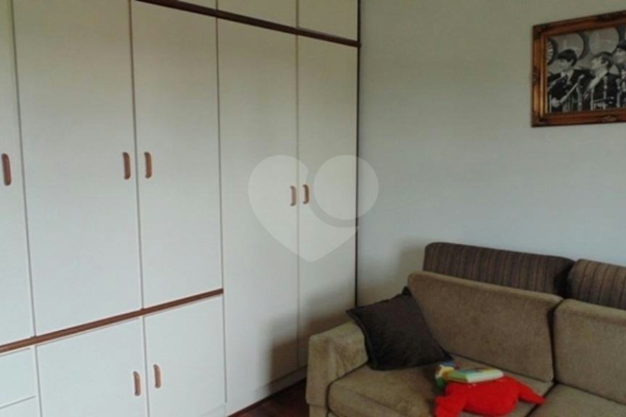 Sobrado à venda com 4 quartos, sendo 3 suítes,  em Jardim Franca, São Paulo, SP