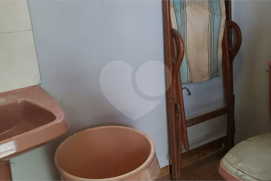 Casa Térrea à venda com 3 quartos, sendo 2 suítes, em Horto, São Paulo, SP