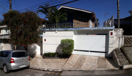 Sobrado à venda com 3 suítes em Horto Florestal, São Paulo, SP