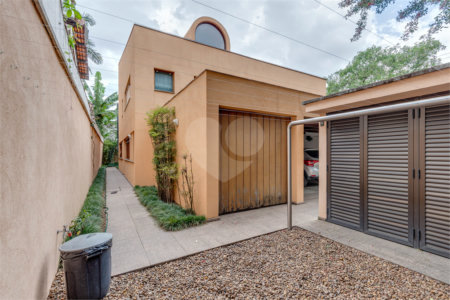 Casa à venda com 5 quartos, sendo 4 suítes, em Alto da Boa Vista, São Paulo, SP