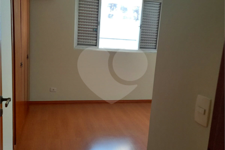 Sobrado à venda com 5 quartos, sendo 2 suítes,  em Tremembé, São Paulo, SP