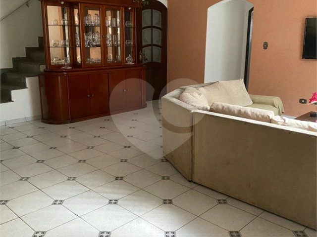Sobrado à venda com 4 quartos, sendo 2 suítes,  em Imirim, São Paulo, SP