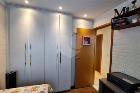 Apartamento à venda com 3 quartos, sendo 1 suíte,  em Vila Leonor, São Paulo, SP