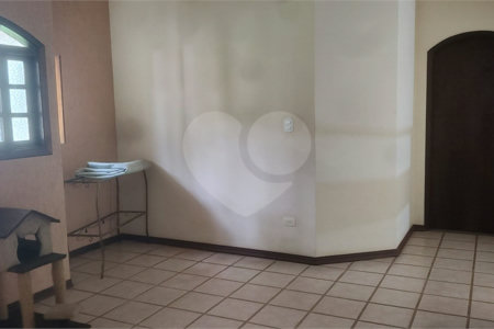 Chácara à venda com 4 quartos, sendo 3 suítes, em Campos de Atibaia, Atibaia, SP