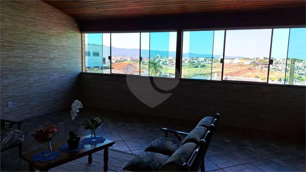 Casa à venda com 3 quartos, sendo 1 suíte,  em Jardim Universo, Mogi das Cruzes, SP
