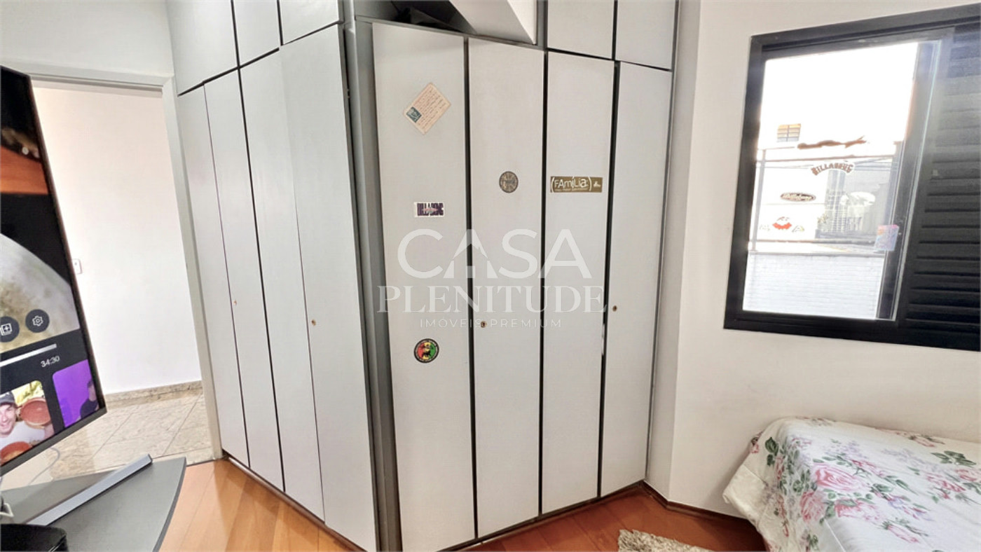 Apartamento à venda com 4 quartos, sendo 1 suíte,  em Vila Mariana, São Paulo, SP