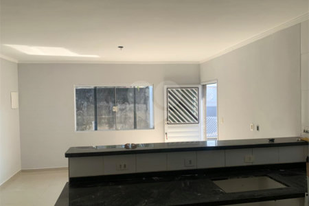 Sobrado à venda com 3 quartos, sendo 1 suíte, em Nova Cerejeira, Atibaia, SP
