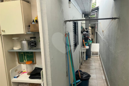 Casa Térrea à venda com 3 quartos em Vila Nivi, São Paulo, SP