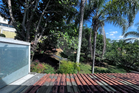 Sobrado à venda com 3 quartos, sendo 1 suíte, no condomínio Villagio da Granja, Cotia - SP