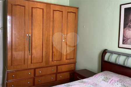 Casa Térrea à venda com 5 quartos em Parque Vitória, São Paulo, SP