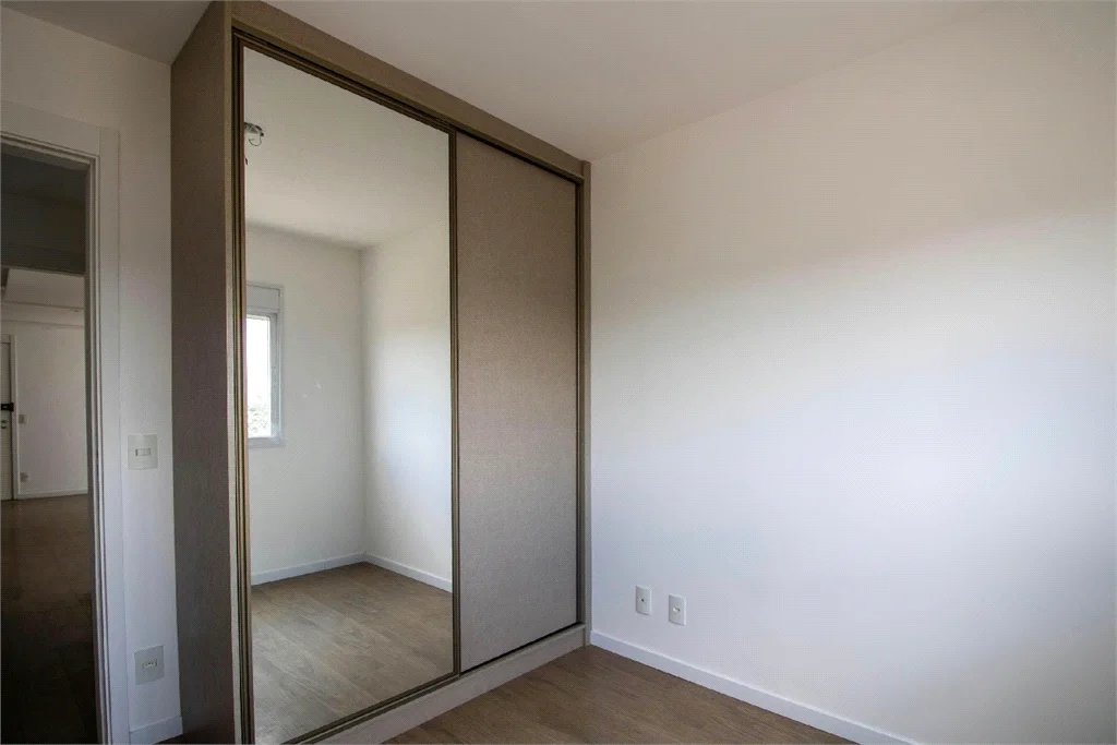 Apartamento à venda ou para alugar com 3 quartos, sendo 1 suíte,  em Jardim Vazani, São Paulo, SP
