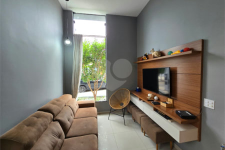 Casa à venda com 3 quartos, sendo 2 suítes,  no condomínio Residencial Marina, Itapetininga - SP