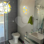 Sobrado à venda com 5 quartos em Horto, São Paulo, SP