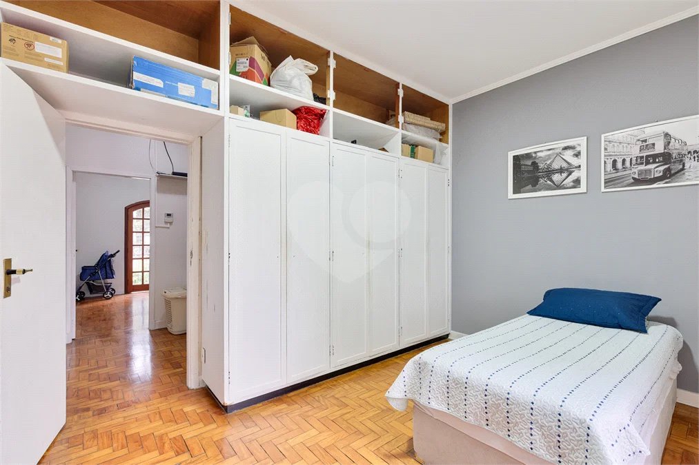 Sobrado à venda com 3 quartos, sendo 1 suíte,  em Alto da Boa Vista, São Paulo, SP