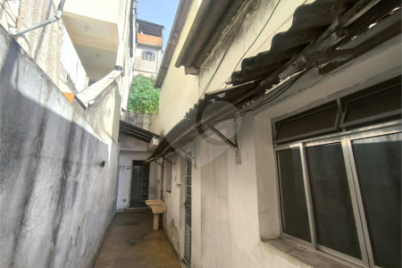Casa à venda ou para alugar com 5 quartos, sendo 1 suíte,  em Parque Independência, São Paulo, SP