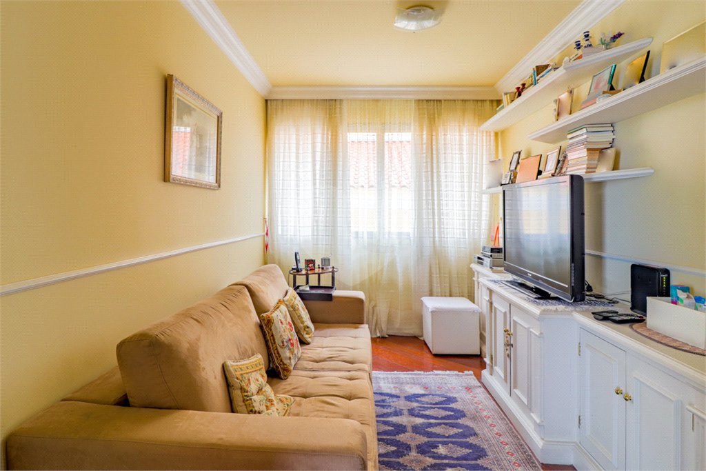 Casa à venda com 4 quartos, sendo 3 suítes, em Vila Sônia, São Paulo, SP