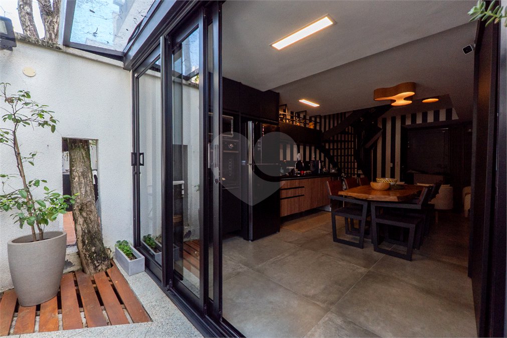 Casa à venda com 2 suítes no condomínio Kza Princesa Isabel, São Paulo - SP