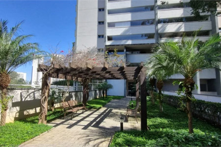 Apartamento à venda com 3 suítes em Jardim Londrina, São Paulo, SP