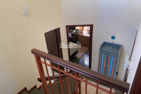 Casa à venda com 3 quartos, sendo 1 suíte, com vista deslumbrante em Recreio Maristela, Atibaia