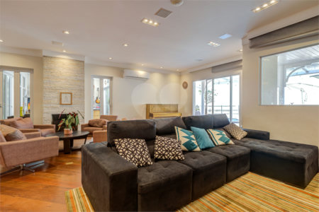 Casa à venda com 3 suítes no condomínio Villa Splendore, São Paulo - SP