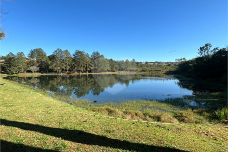 Terreno à venda em Condomínio Residencial Pinheiros do Lago, Alambari, SP