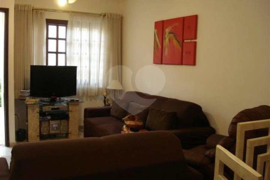 Casa à venda com 3 quartos, sendo 2 suítes, no condomínio Cachoeira do Arari, São Paulo - SP