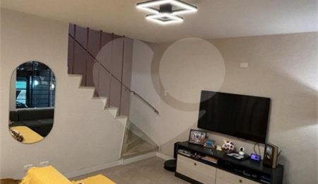Sobrado à venda com 2 quartos em Vila Uberabinha, São Paulo, SP