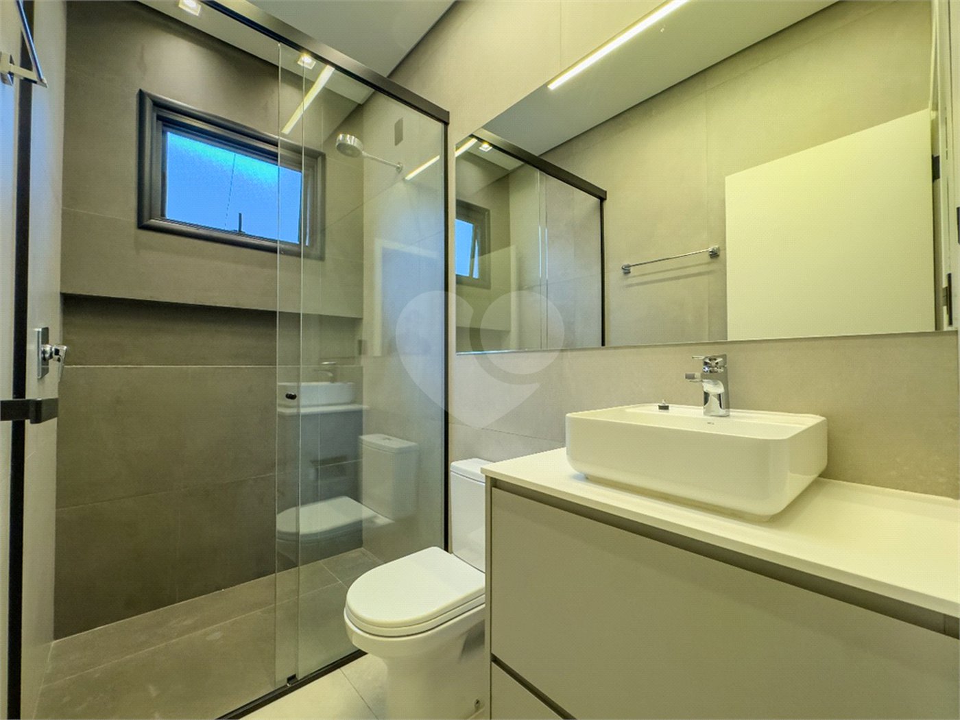 Casa à venda com 3 suítes no condomínio Residencial Helvétia Park, Indaiatuba - SP