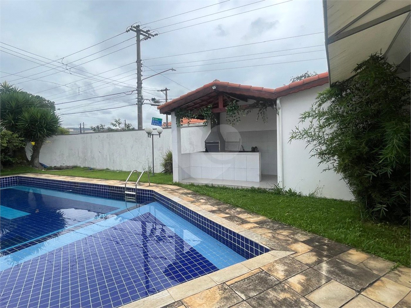 Sobrado à venda com 3 quartos, sendo 1 suíte,  em Jardim Armênia, Mogi das Cruzes, SP