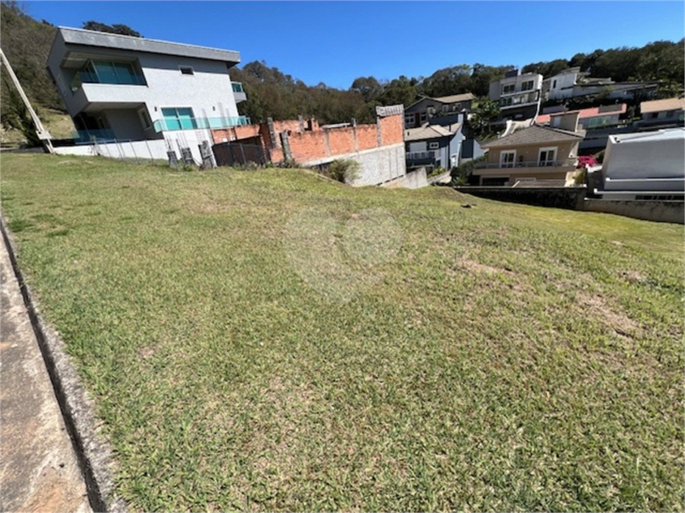 Terreno à venda no condomínio Água Verde, Atibaia - SP