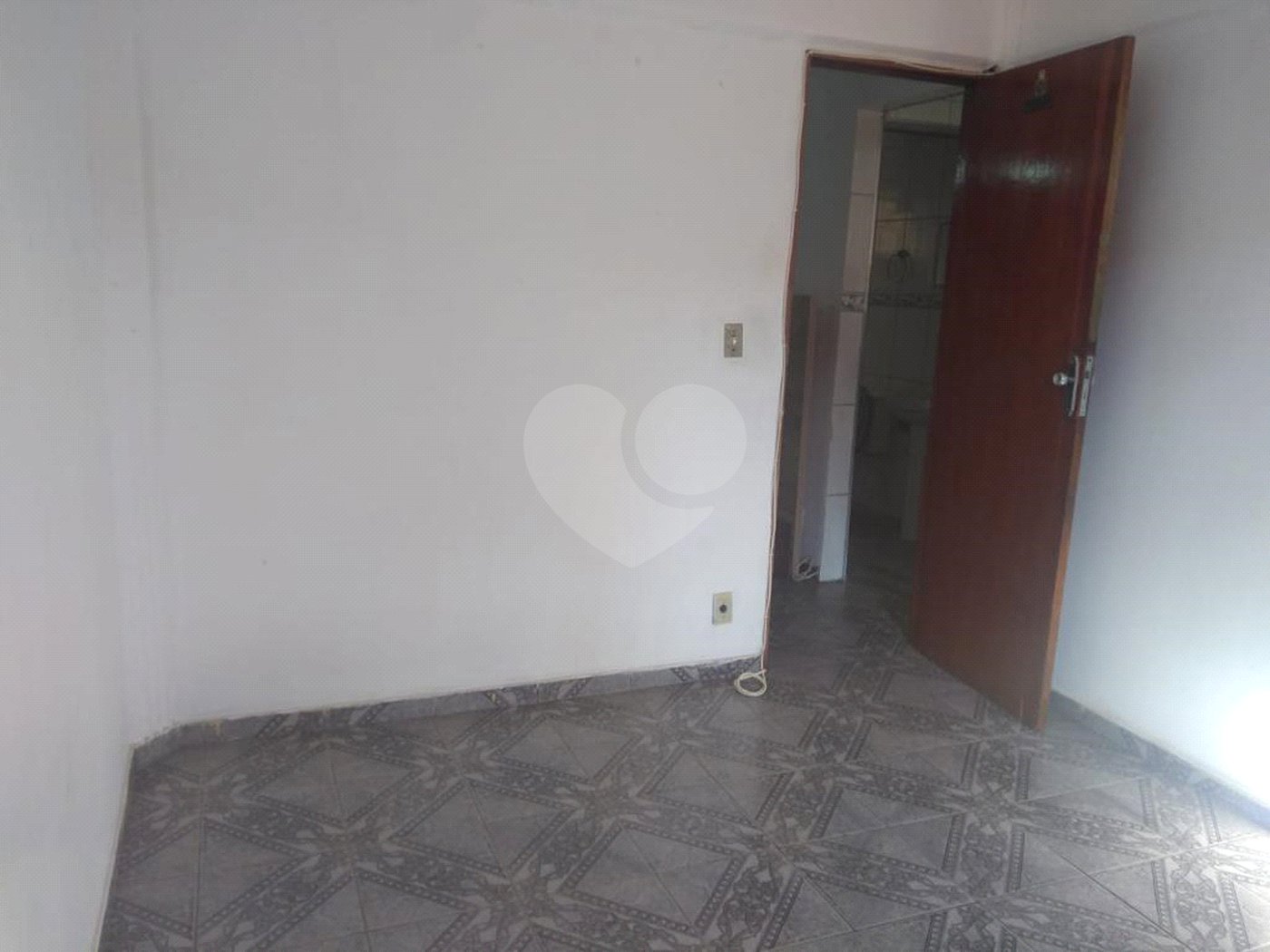Apartamento à venda com 2 quartos em Cidade Tiradentes, São Paulo, SP