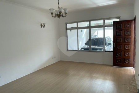 Sobrado à venda com 4 quartos, sendo 1 suíte, em Jardim Japão, São Paulo, SP