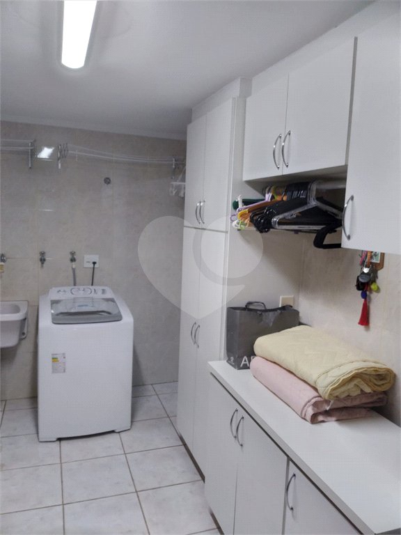 Casa à venda com 4 quartos, sendo 3 suítes, no condomínio Da Serra, São Paulo - SP