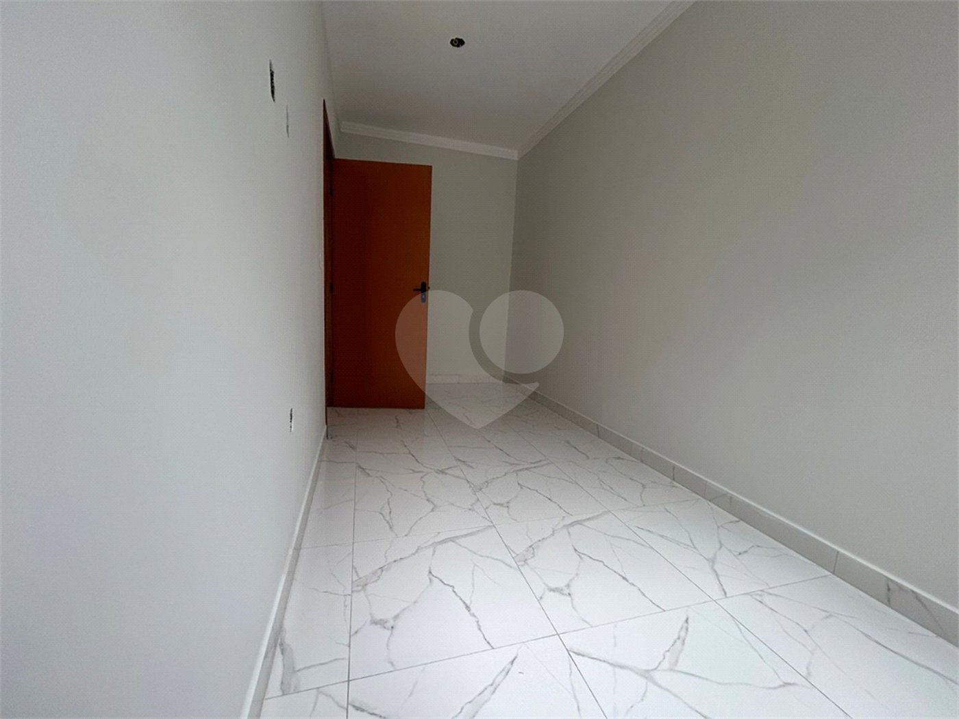 Casa de Vila à venda com 2 quartos, sendo 1 suíte, em Vila Nova Sorocaba, Sorocaba, SP