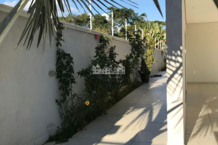 Casa à venda com 5 quartos, sendo 3 suítes, em Loteamento Jardim Morumbi, Atibaia, SP