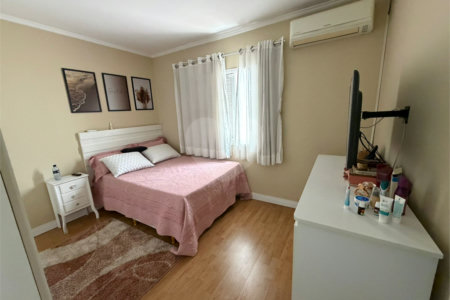 Casa à venda com 3 quartos em Parque Santo Antônio, Guarulhos, SP