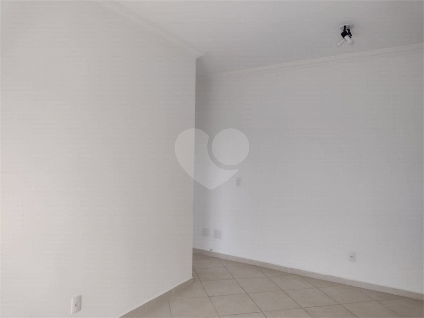 Apartamento à venda com 2 quartos, sendo 1 suíte, em Pinheirinho, Vinhedo, SP